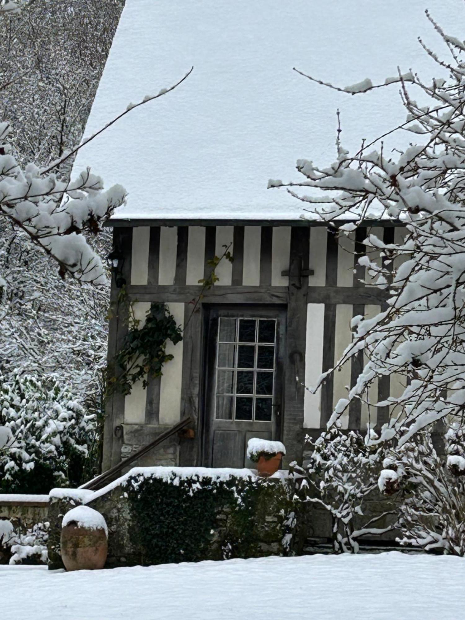 Les Hortensias Manerbe Exterior photo